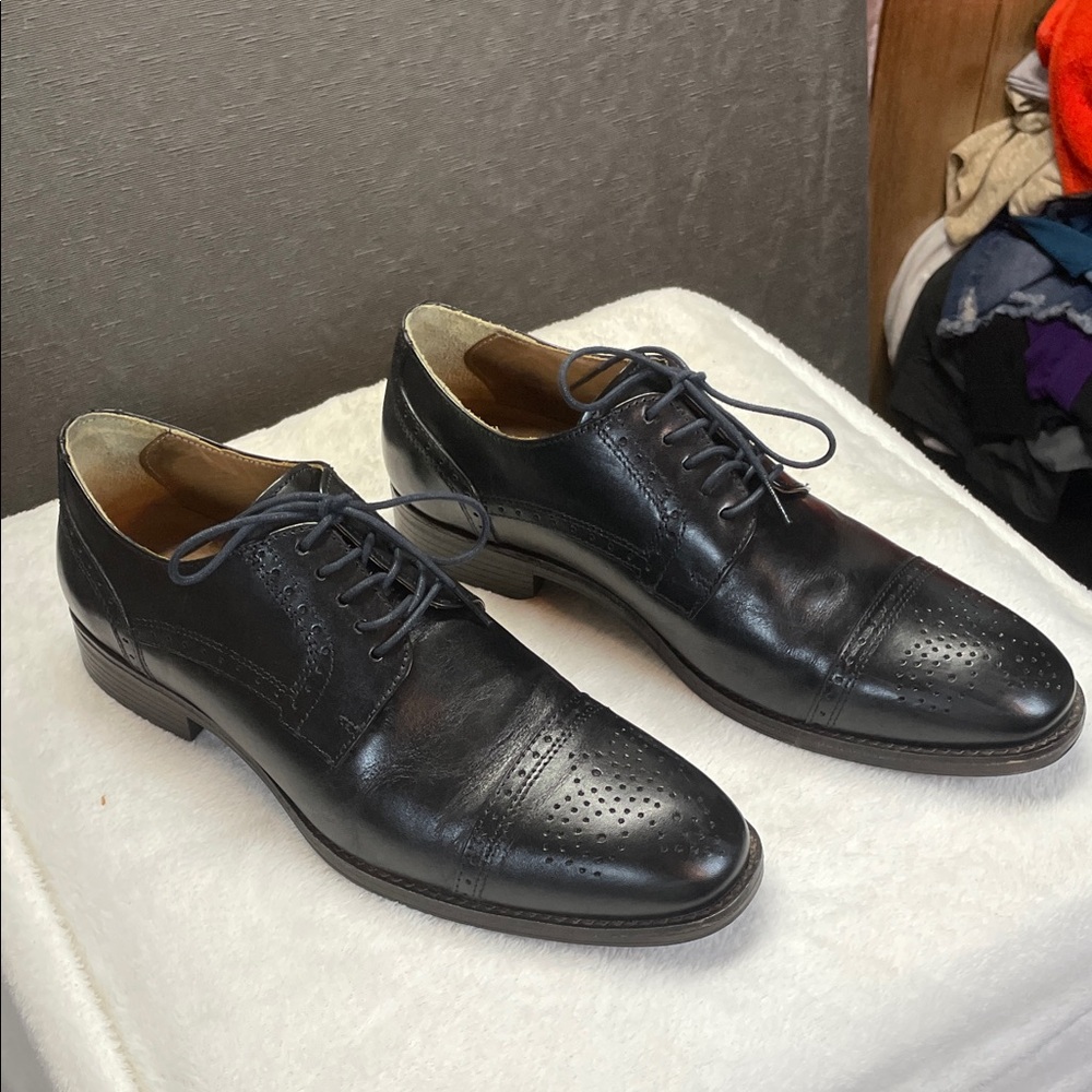 Johnston & Murphy Black Leather Cap Toe Oxfords